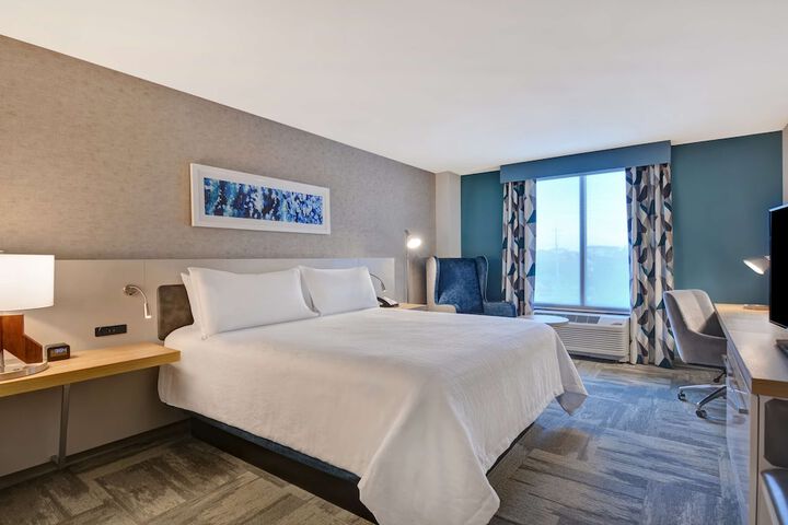 Room 30 of 74
