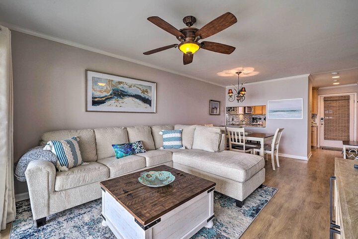 Beachfront Condo w / Unobstructed Ocean Views!