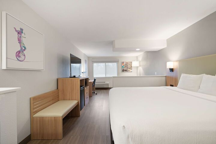 Best Western Lake Oswego / Portland Hotel & Suites