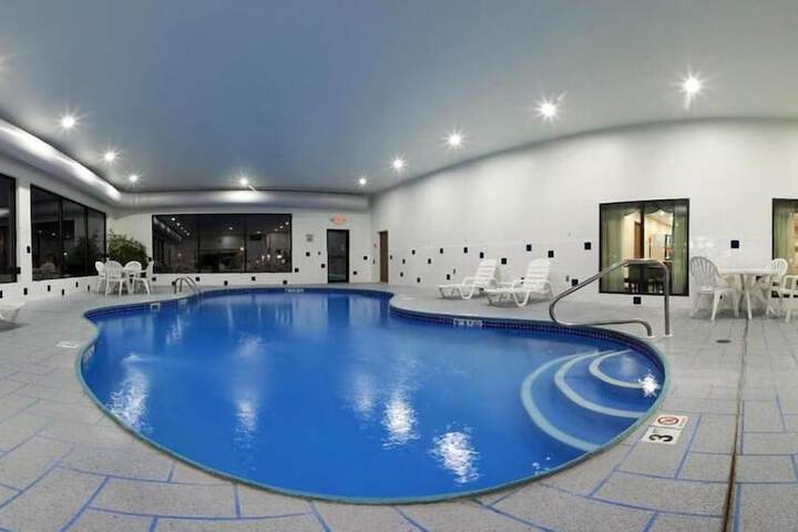 Holiday Inn Express Hotel & Suites ELKINS by IHG