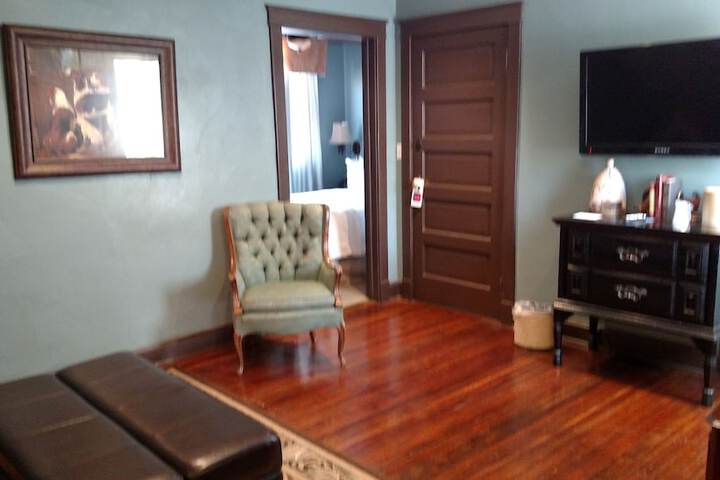 Room 9 of 44