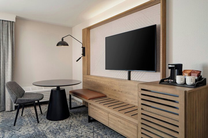 Sheraton Westport Chalet Hotel St. Louis