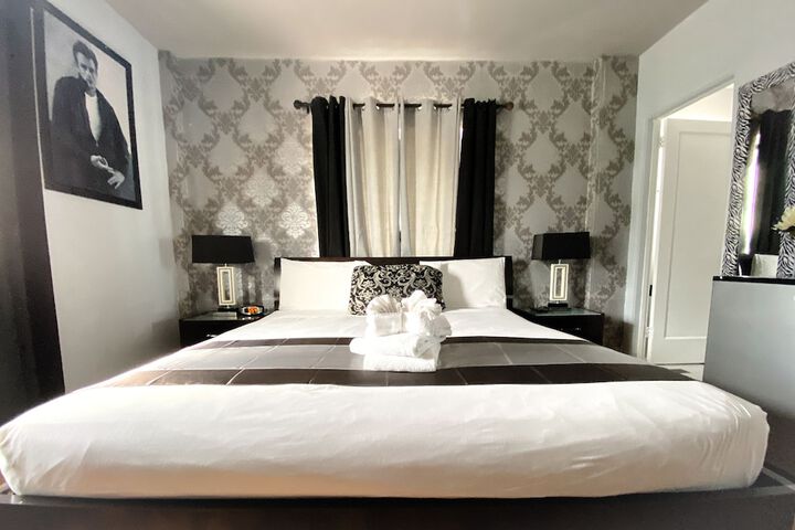 Room 21 of 37