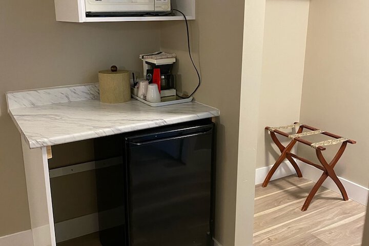 Room 17 of 25