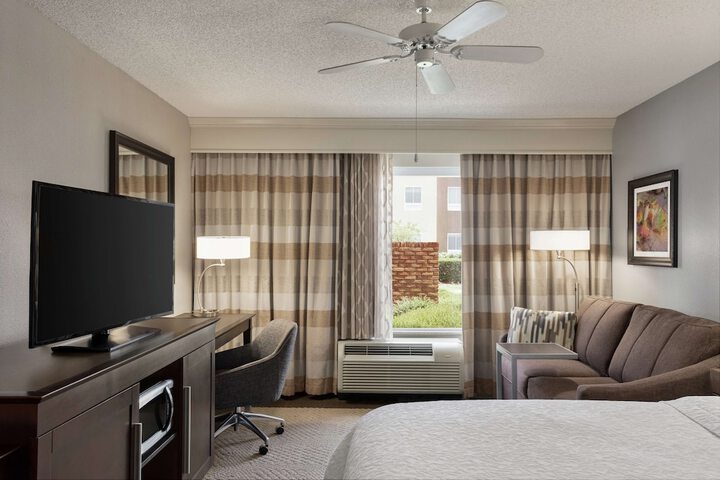 Room 26 of 47
