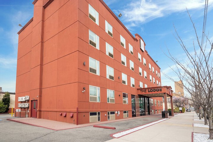 Hotel 6 of 34