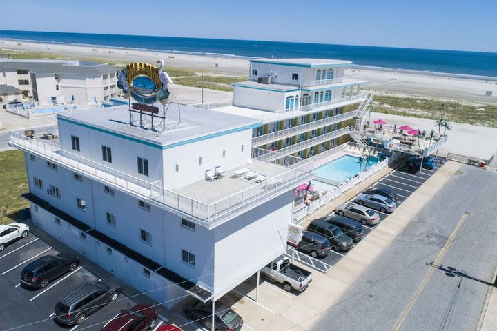 Sundeck 45 of 48