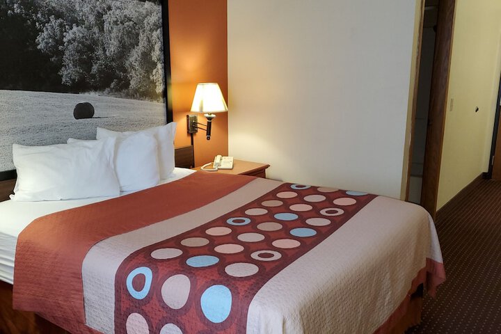 Room 48 of 62