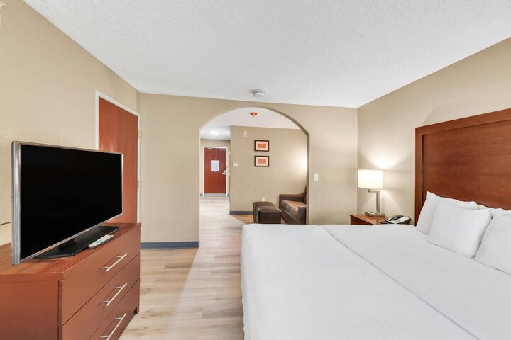 Comfort Suites Lakewood - Denver