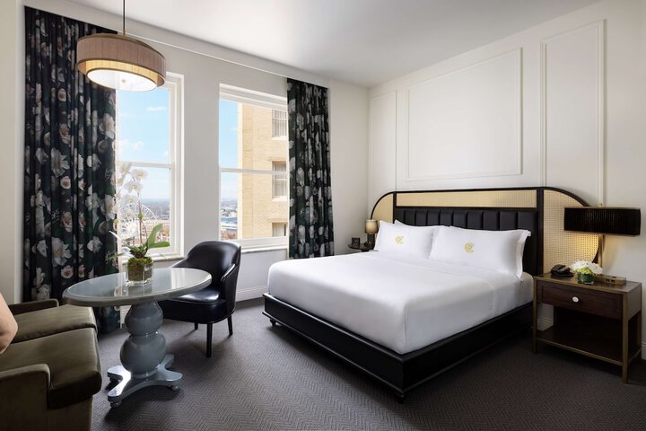 The Candler Hotel Atlanta Curio Collection by Hilton