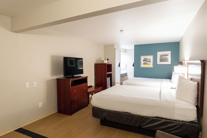 Room 5 of 28