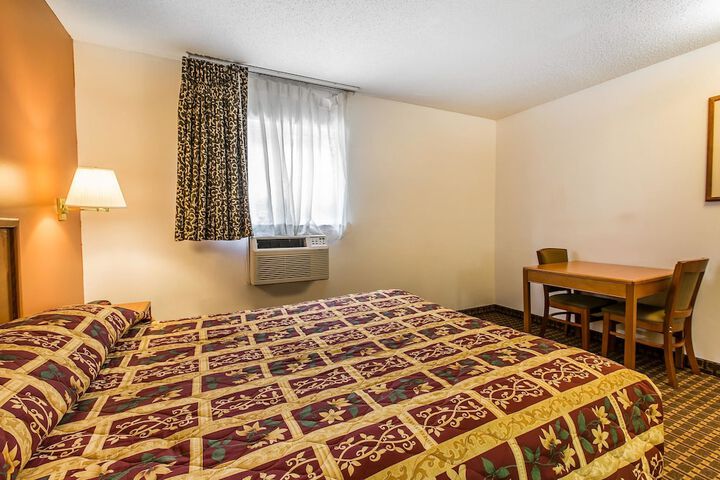 Room 29 of 33