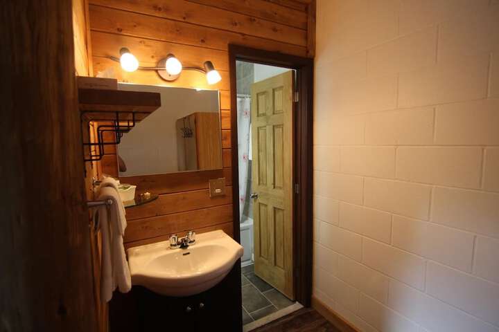 Room 27 of 33