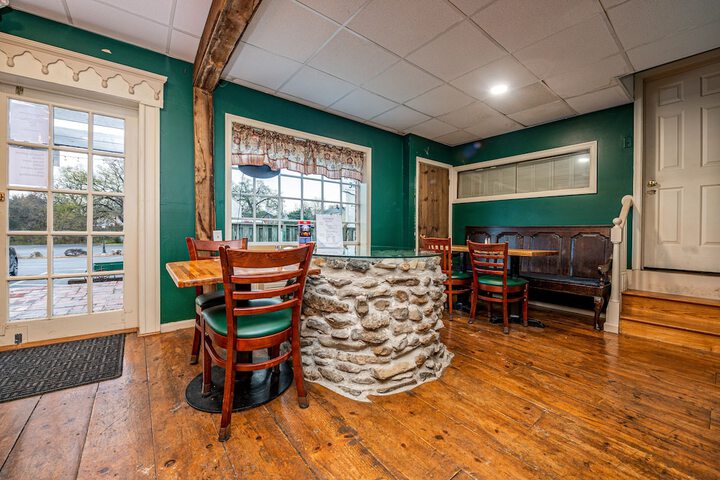 Wayside Inn