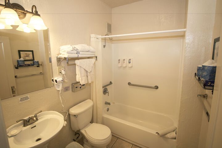 Room 83 of 117