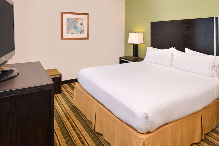 Room 106 of 150