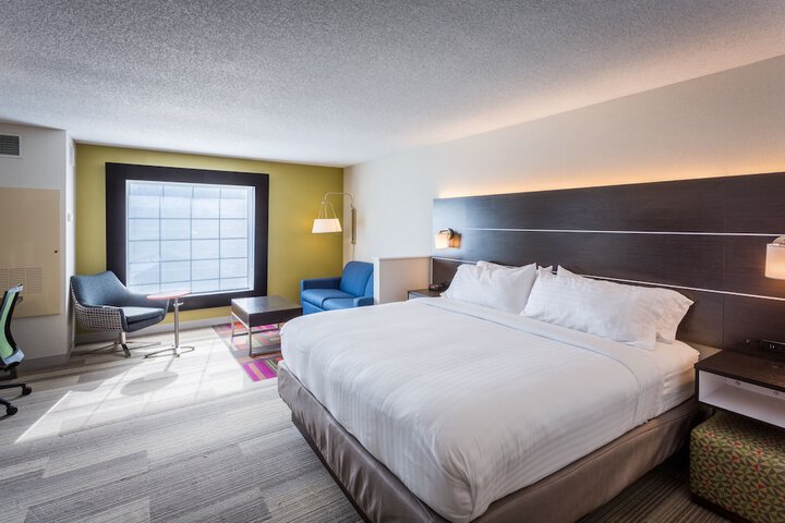 Room 10 of 44