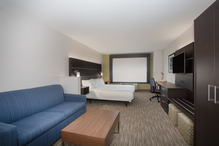 Room 16 of 47
