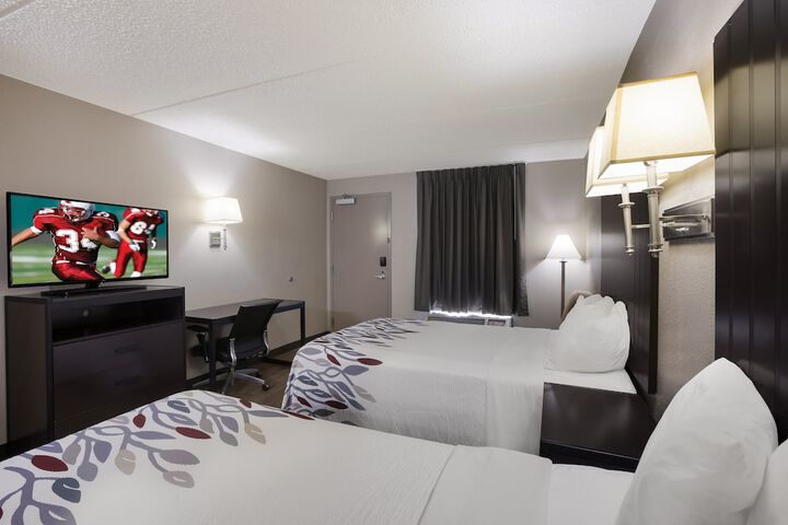 Room 32 of 38