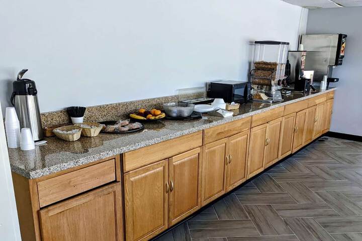 Breakfast/Coffee Service 19 of 20