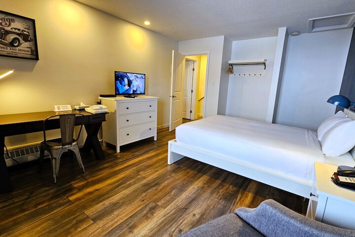 Room 163 of 174