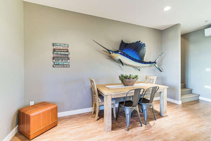 Lakefront Gem: Grills & Fire Pit in Dent