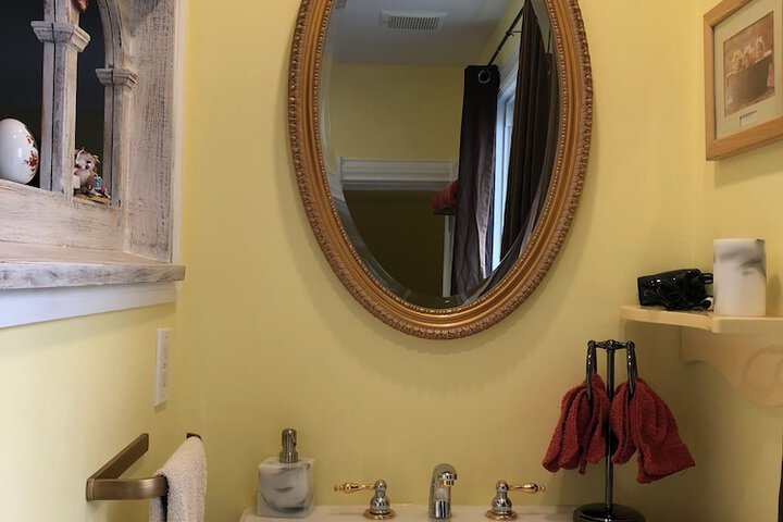 Room 34 of 82