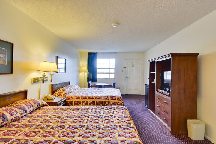 Windcrest Inn and Suites