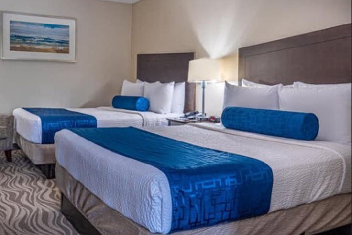 The Breakers Hotel & Suites