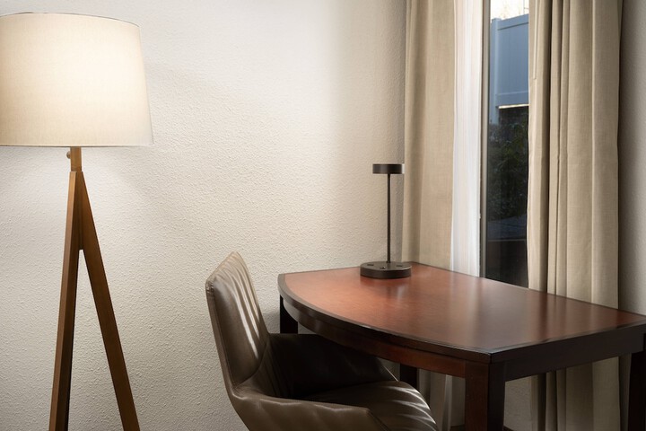 Room 25 of 41