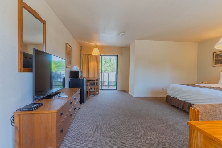 Room 30 of 47