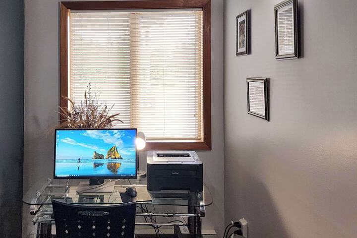 Business Center 79 of 80