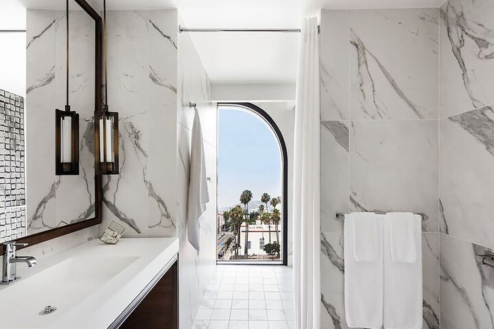 Dream Hollywood by Hyatt