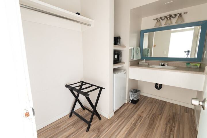 Room 15 of 64