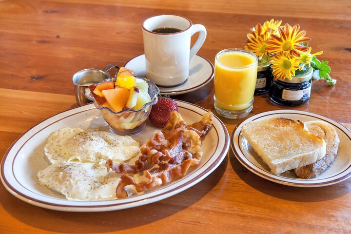 Breakfast/Coffee Service 26 of 36