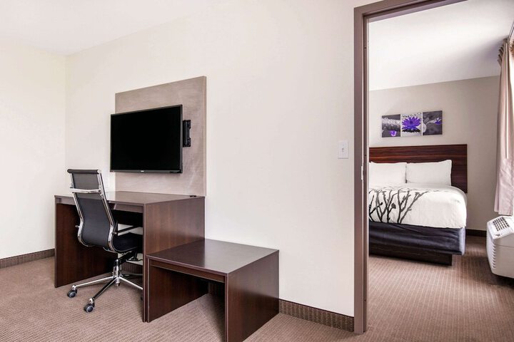 Room 26 of 45