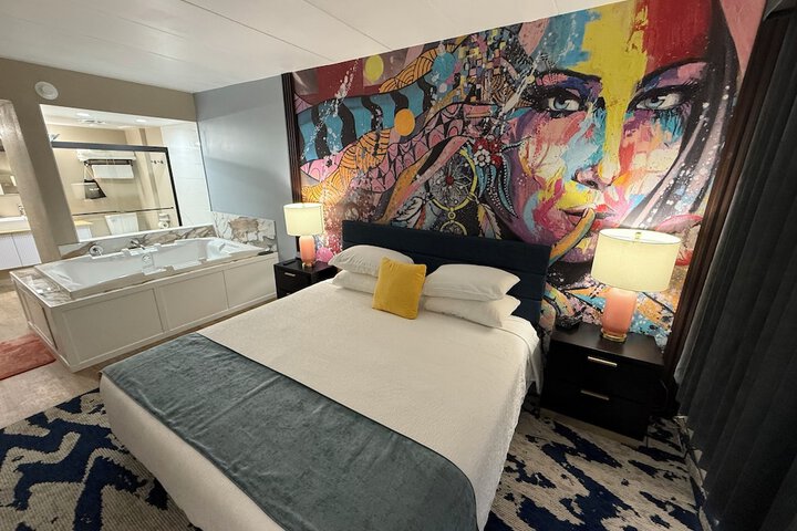 Lighthouse Inn & Suites