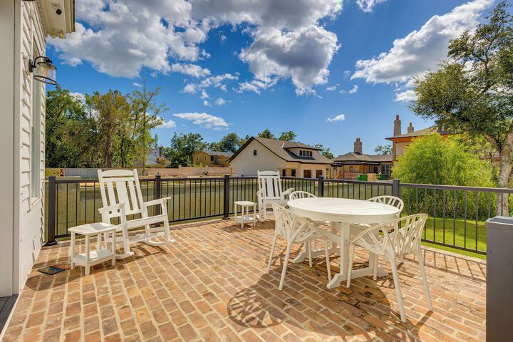 Luxe Fairhope Home w / Covered Patio: Walk to Bay
