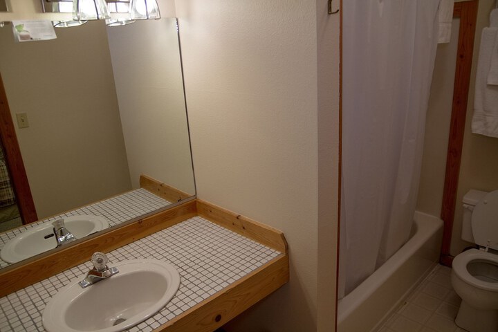 Room 43 of 74