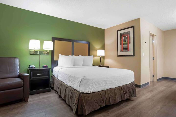 Room 15 of 35