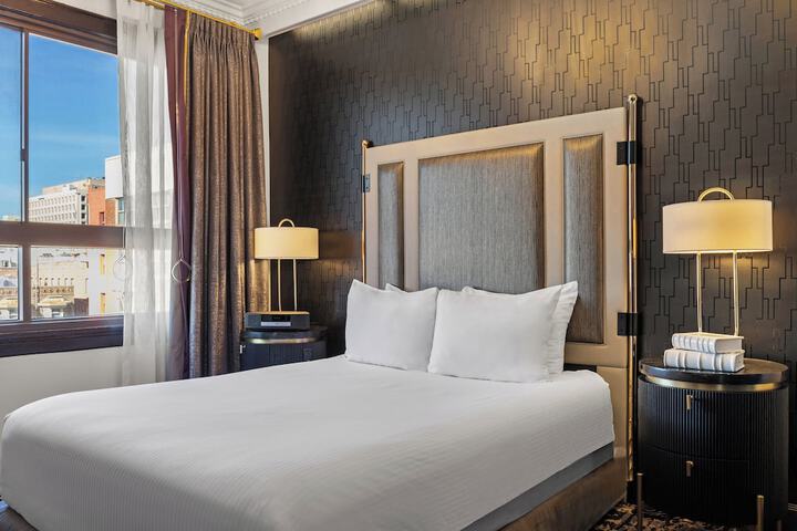 Room 21 of 44