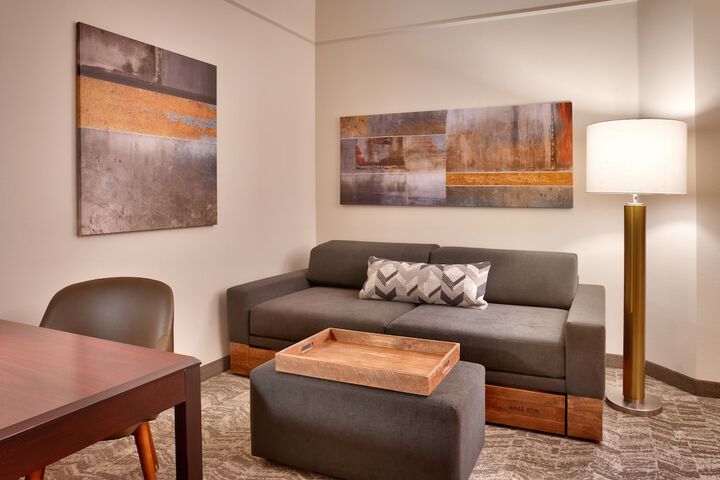 Room 16 of 27