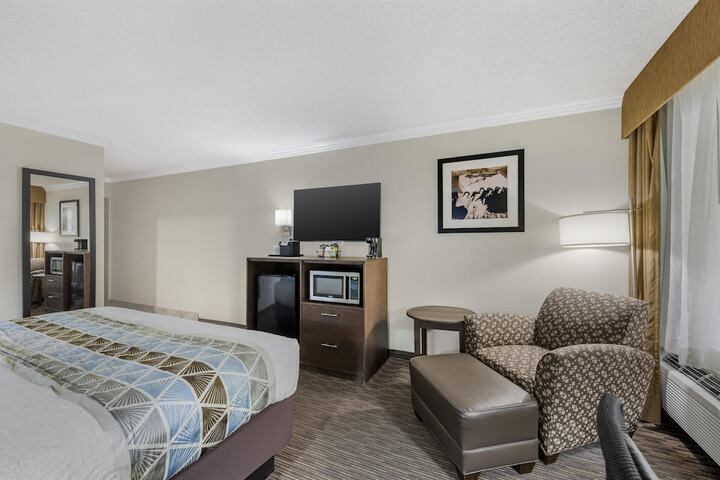 Best Western Airport Albuquerque InnSuites Hotel & Suites