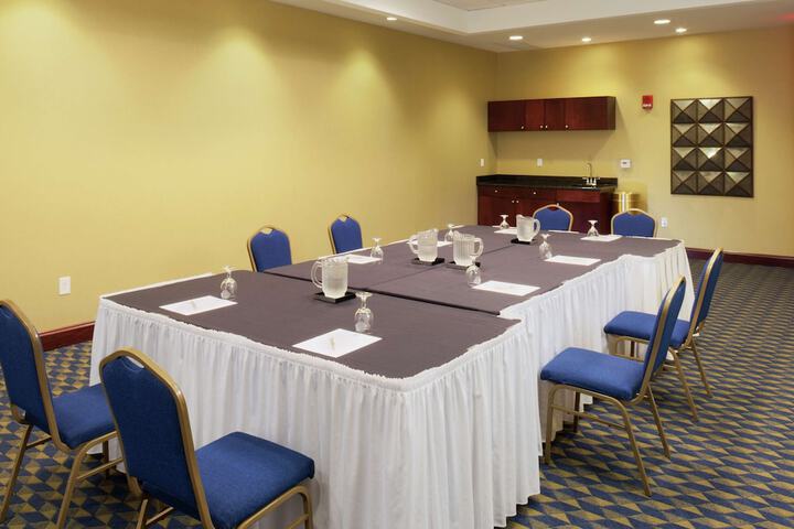 DoubleTree by Hilton Greensboro