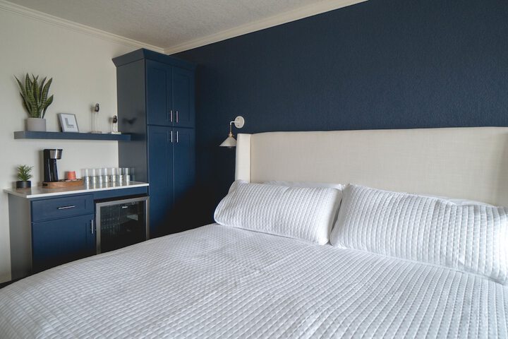 Room 14 of 16