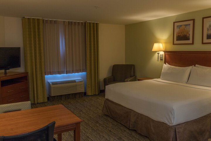 Room 26 of 33