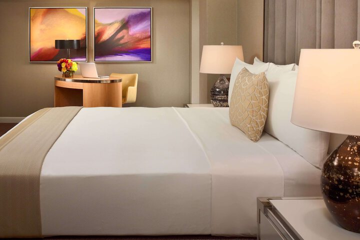 Room 26 of 43