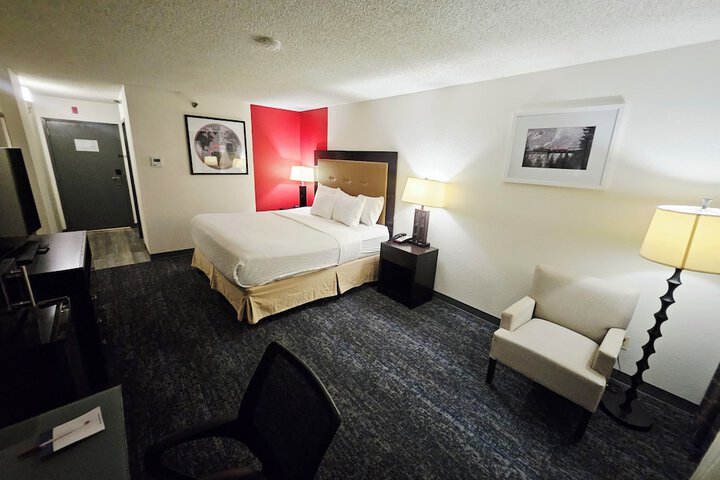 Ramada Plaza by Wyndham Sheridan Hotel & Convention Center