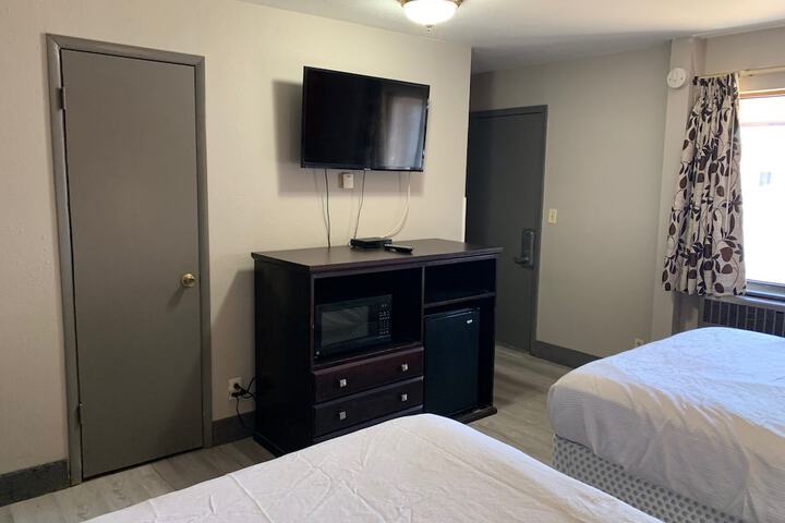 Stadium View Inn