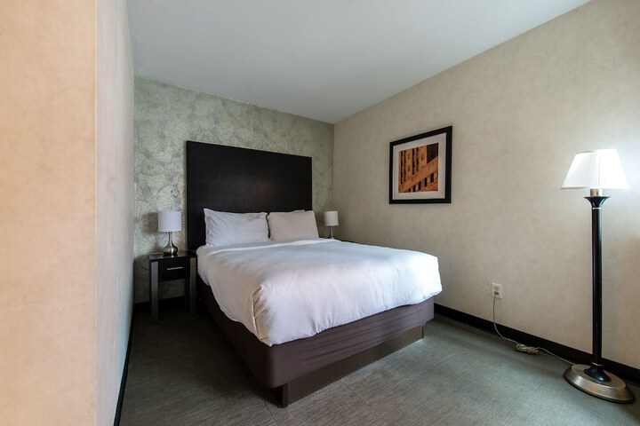 Room 26 of 29